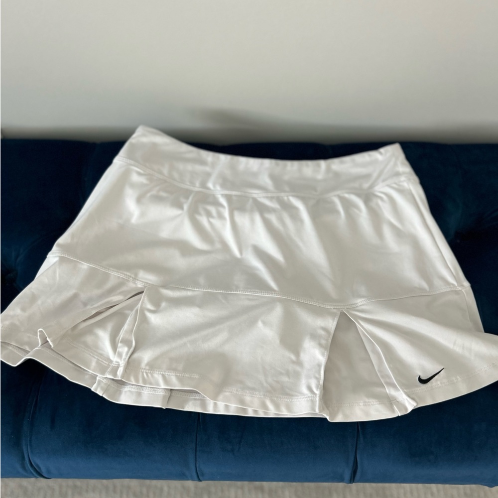 Nike Dri-Fit Skort Women’s Size M White